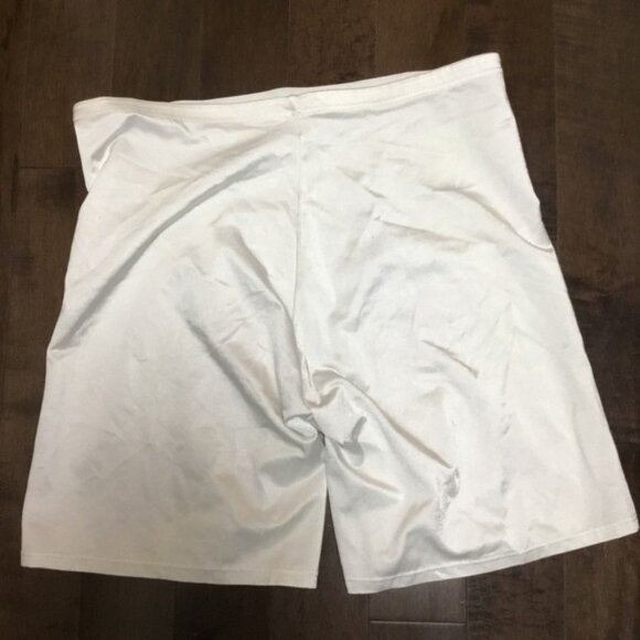 Caché shapewear Size 4XL - Picture 3 of 5